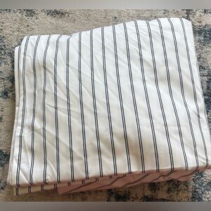 Striped White and Black Bedding Set
